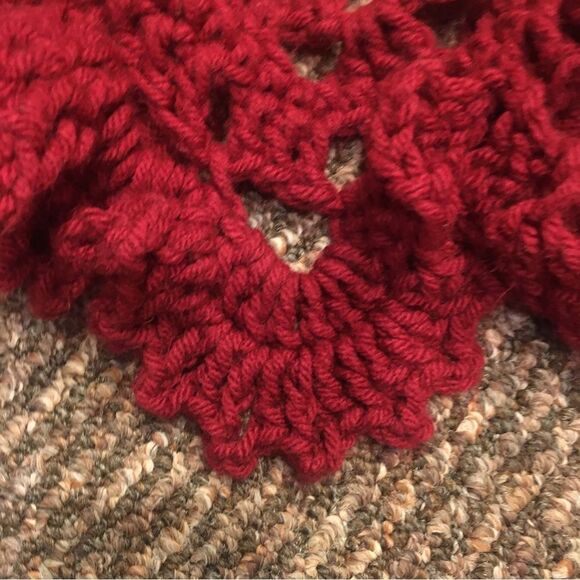Vintage Hand Crocheted 3D Ruffle Edge Afghan - Picture 3 of 6